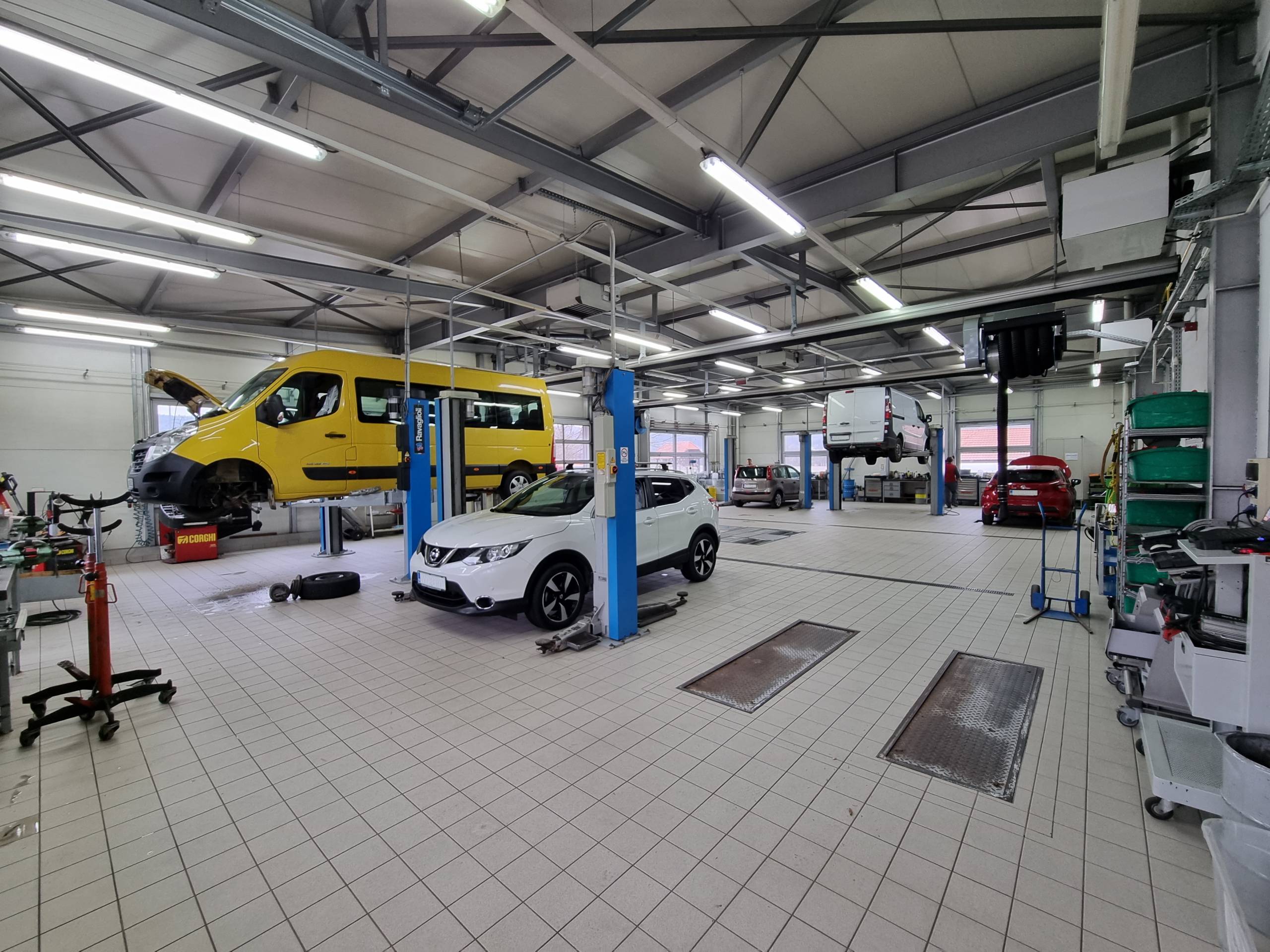 Servis in popravila